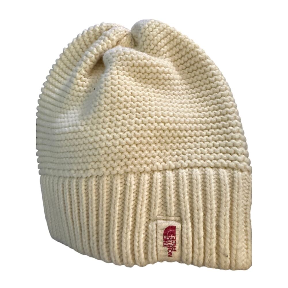 The North Face Womens Salty Bae Beanie Hat One Size Cream with red tag